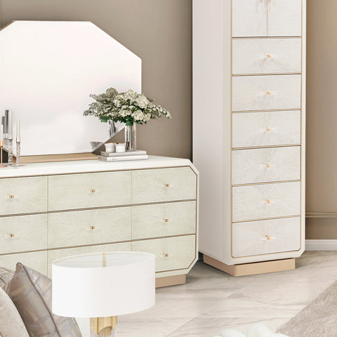 La Rachelle Dresser