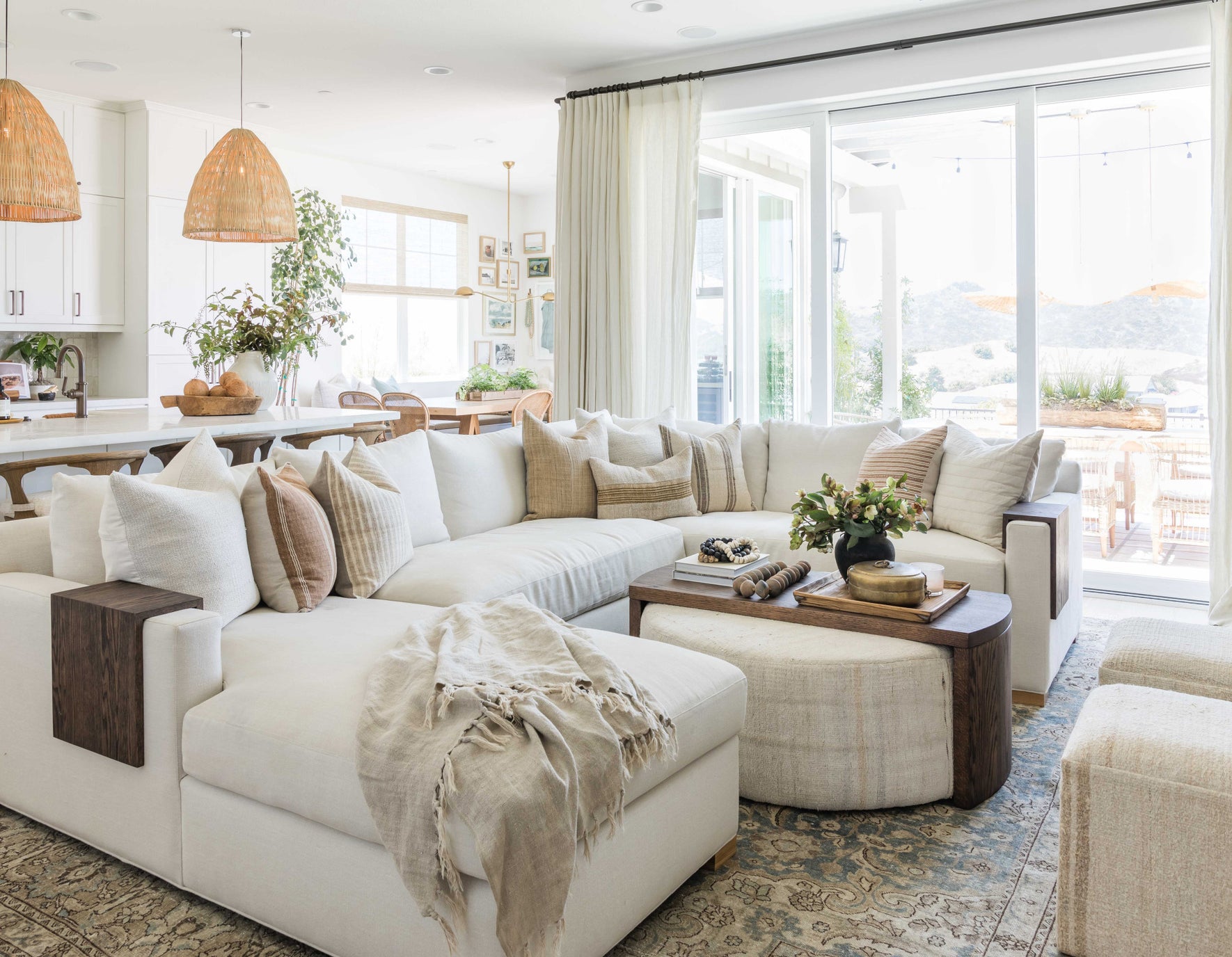Rosa Furniture